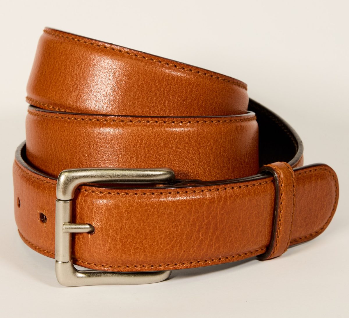 Cintura classica in cuoio con fibbia nichel