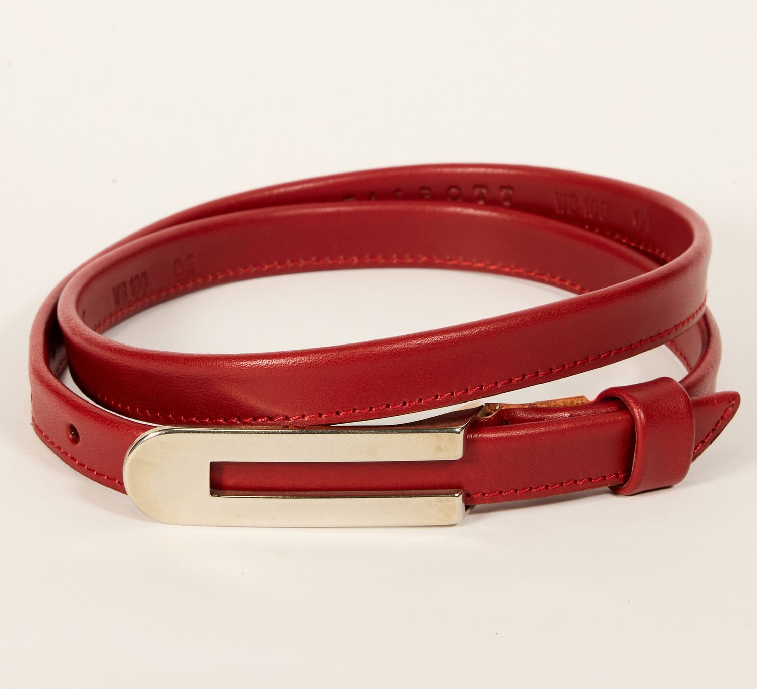 Cintura da donna in pelle rossa con fibbia argento